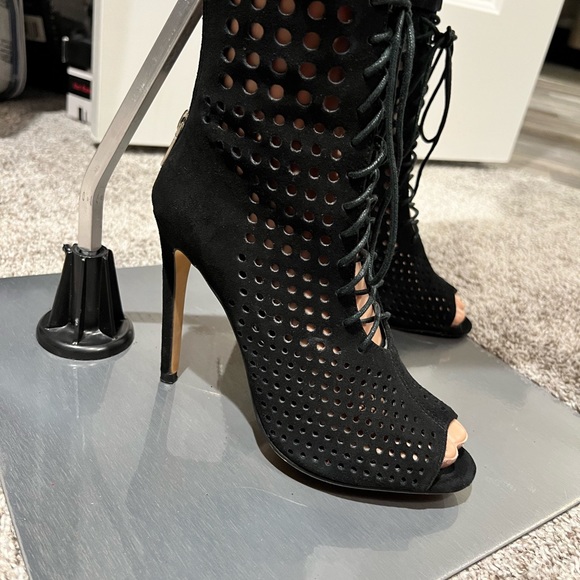 Victoria’s Secret perfect lace up heels size 6.5 color black - Picture 8 of 11